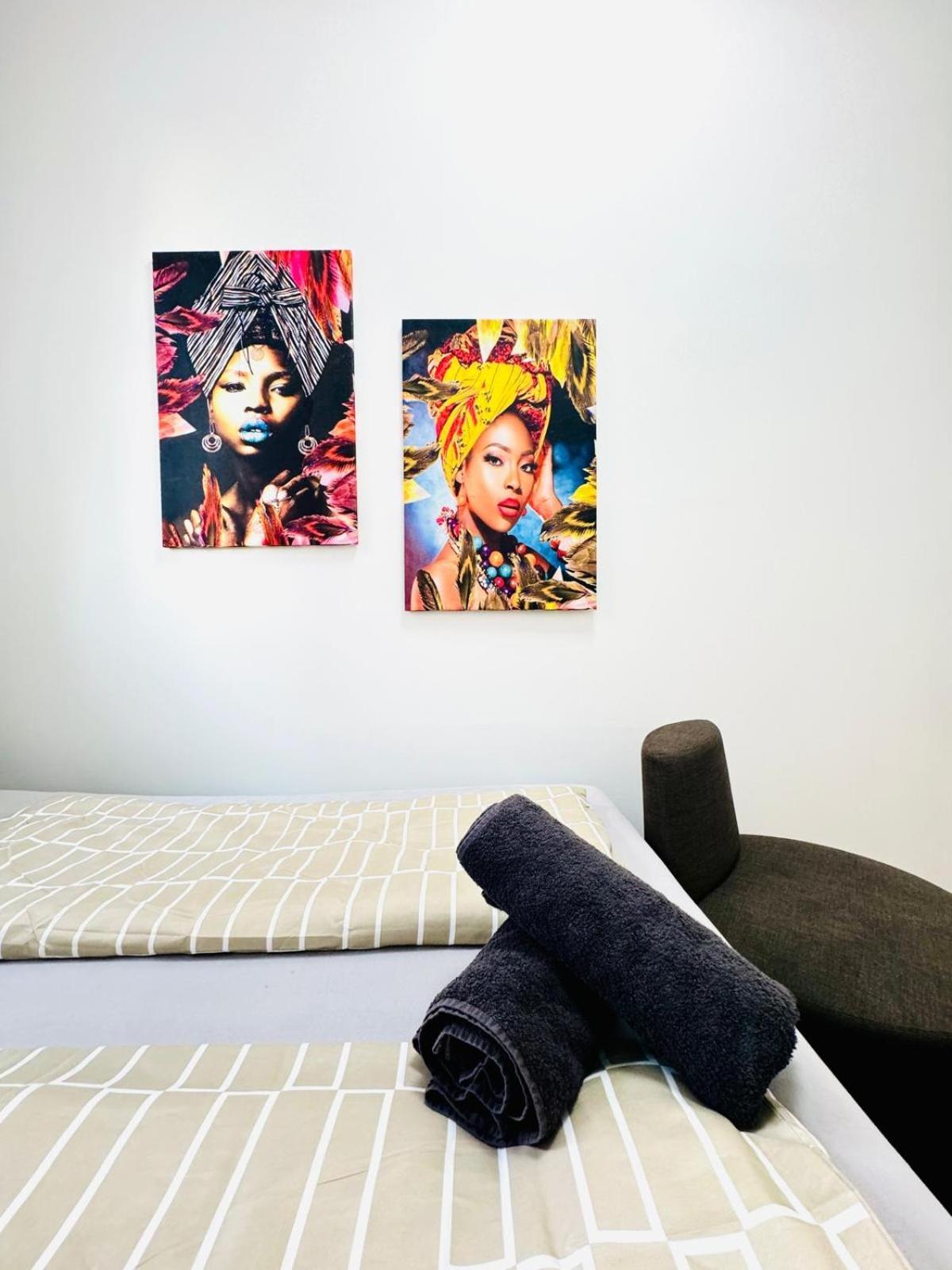 Cozy 9Br Shared Apartment, Only 12Min Walk To Augarten 维也纳 外观 照片