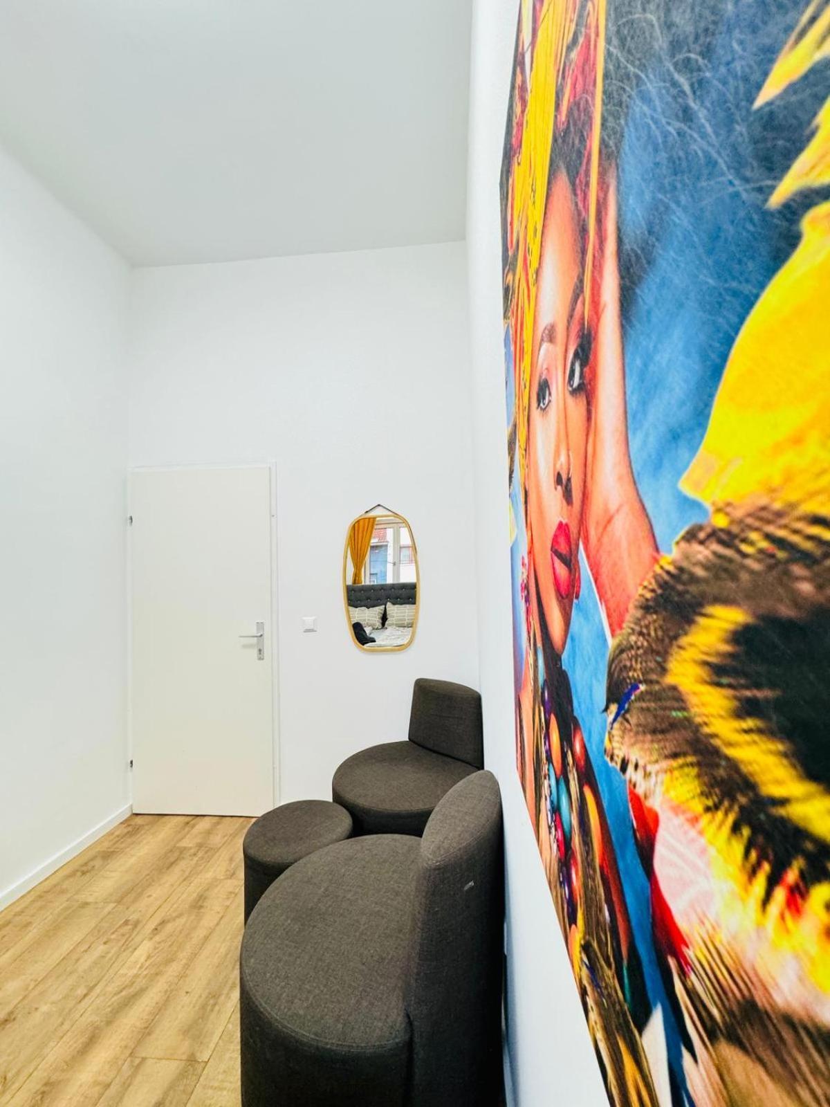 Cozy 9Br Shared Apartment, Only 12Min Walk To Augarten 维也纳 外观 照片