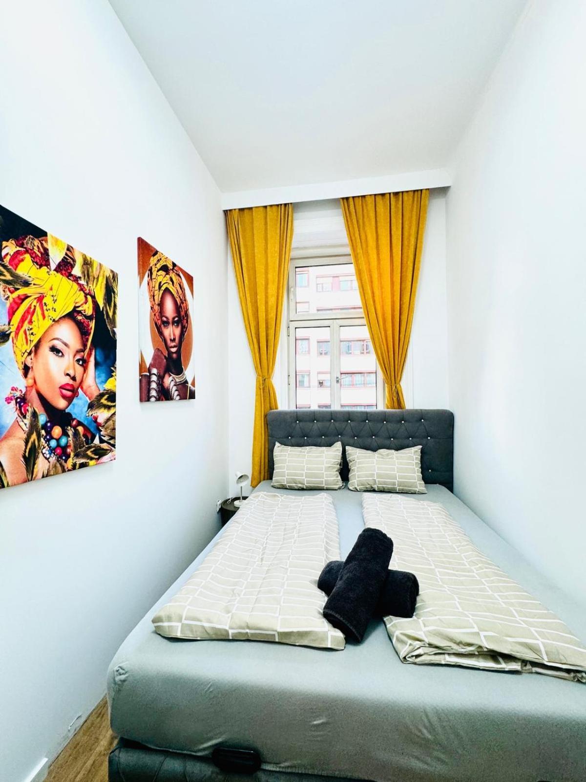 Cozy 9Br Shared Apartment, Only 12Min Walk To Augarten 维也纳 外观 照片