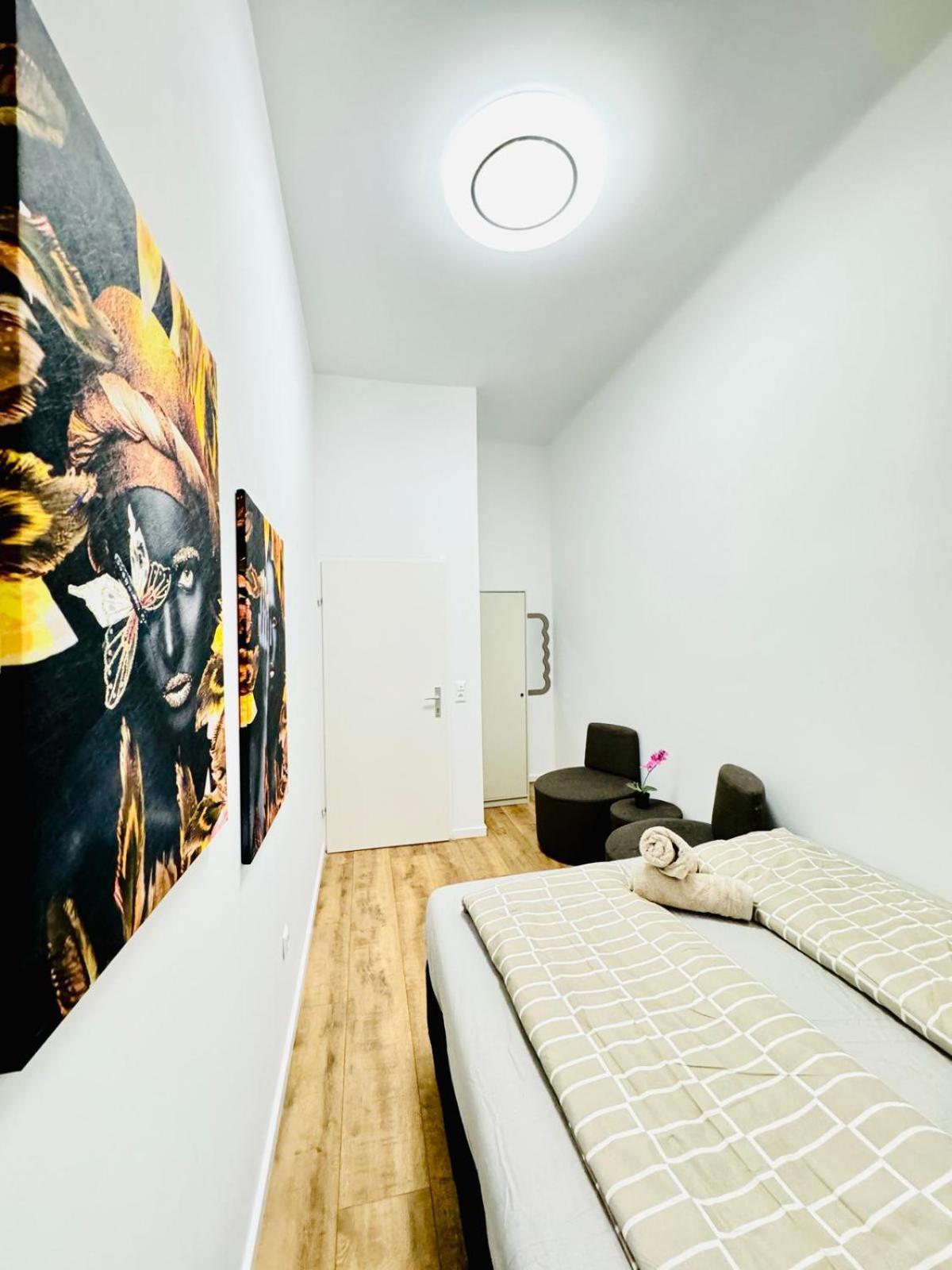 Cozy 9Br Shared Apartment, Only 12Min Walk To Augarten 维也纳 外观 照片