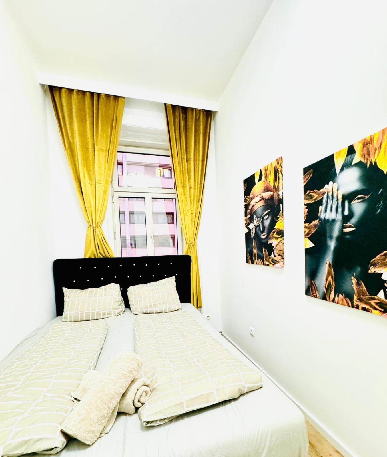 Cozy 9Br Shared Apartment, Only 12Min Walk To Augarten 维也纳 外观 照片